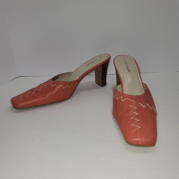 Danelle Women 8.5M Cone Heel Mules Coral Leather Boho Festival Y2K office Career - Picture 1 of 11
